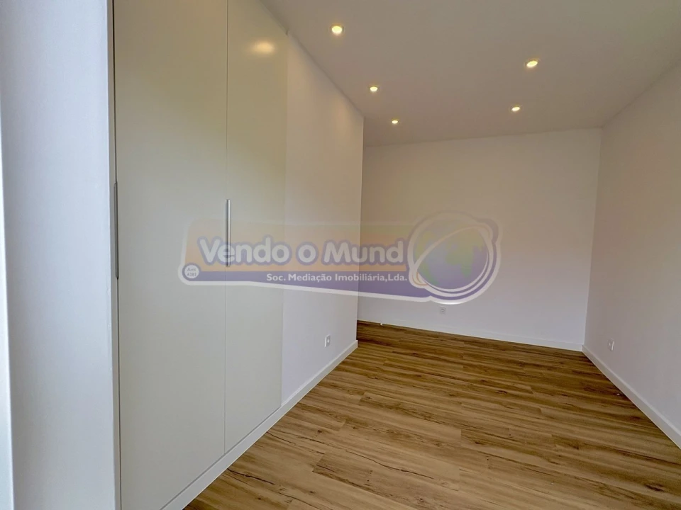Apartamento T2 para Venda em Águas Livres Foto 19