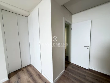 Apartamento T4 para Venda em Ramada e Caneças
