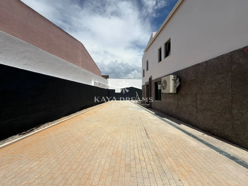 Apartamento T4 para Venda em Ramada e Caneças Foto 1