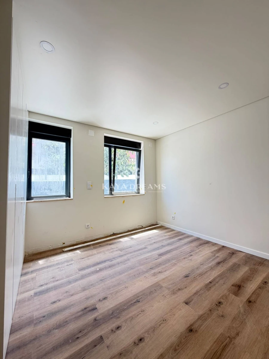 Apartamento T4 para Venda em Ramada e Caneças Foto 4