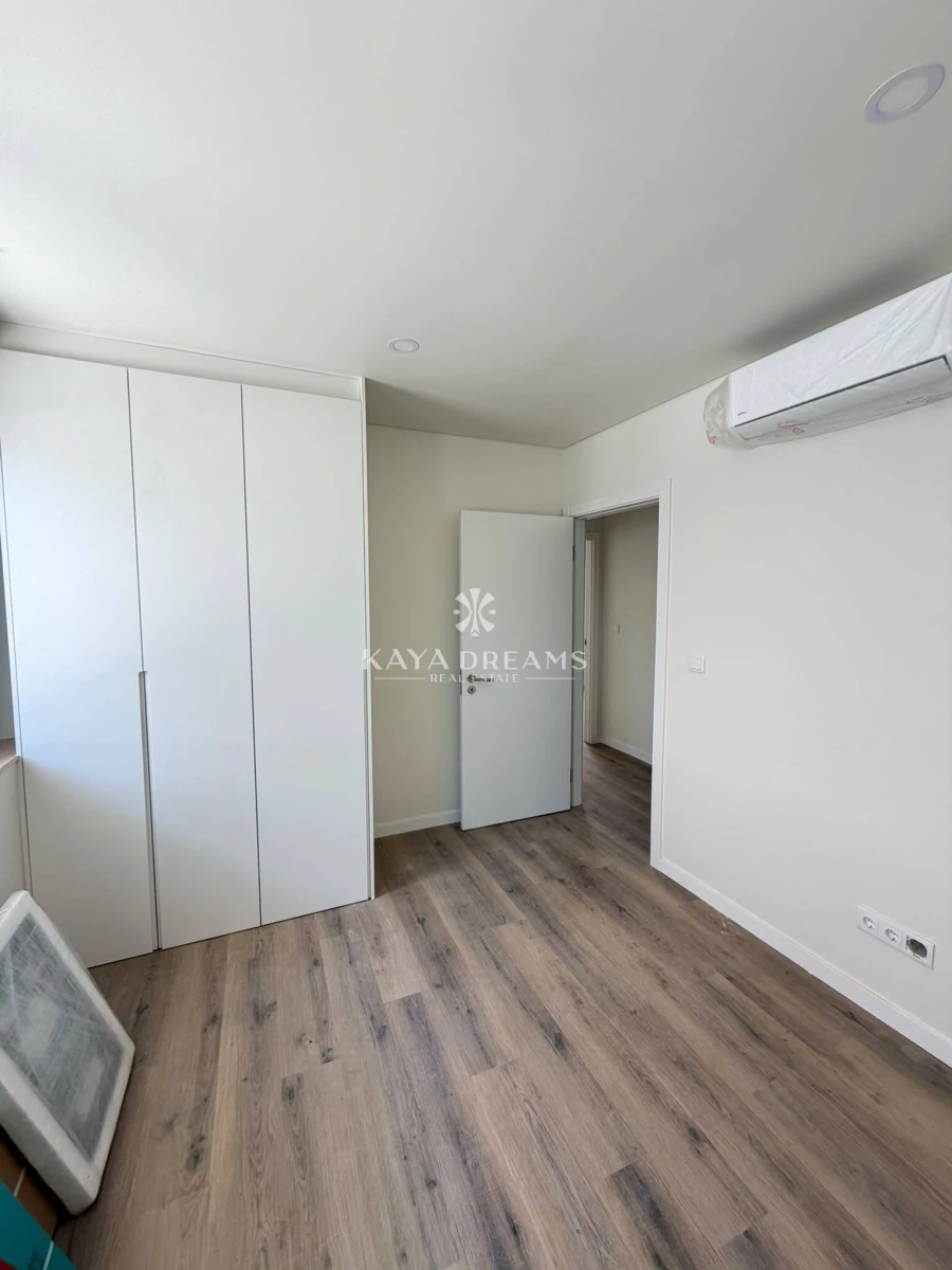 Apartamento T4 para Venda em Ramada e Caneças Foto 15