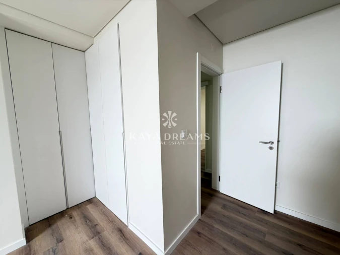 Apartamento T4 para Venda em Ramada e Caneças Foto 11
