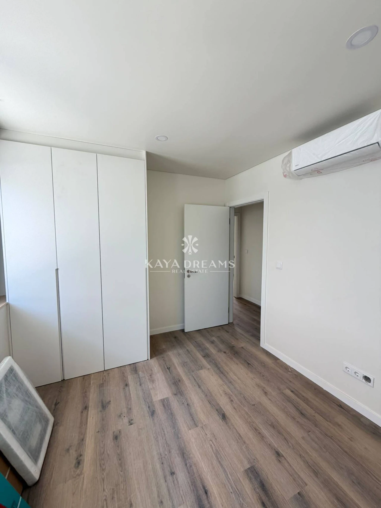 Apartamento T4 para Venda em Ramada e Caneças Foto 15