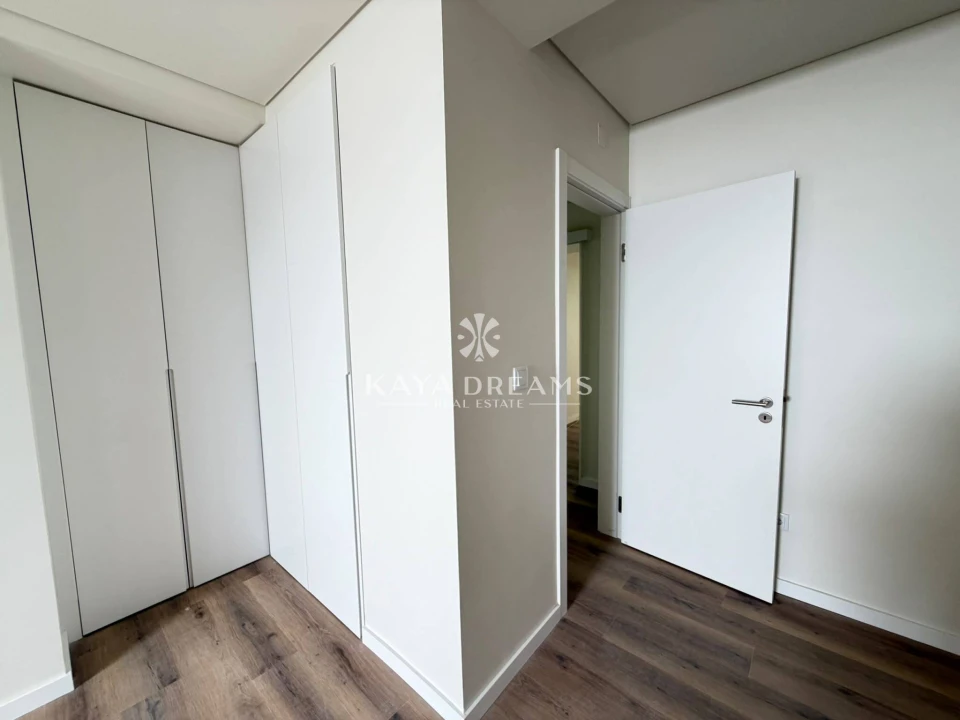 Apartamento T4 para Venda em Ramada e Caneças Foto 11