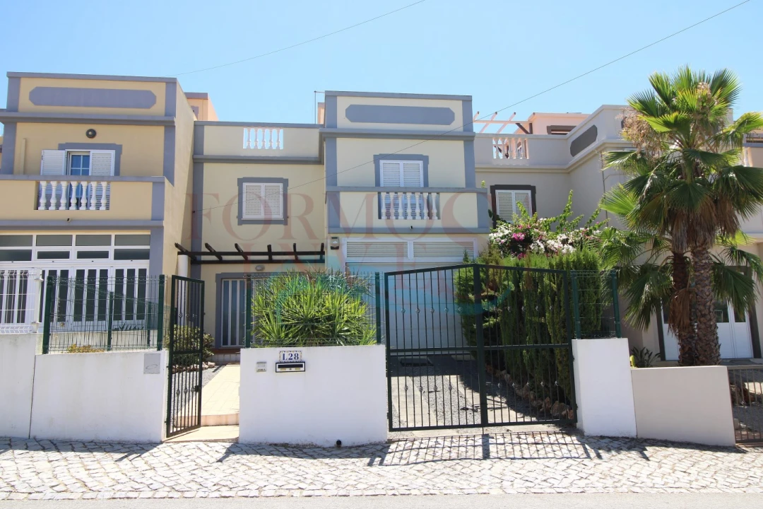 Moradia T3 para Venda em Moncarapacho e Fuseta Foto 1