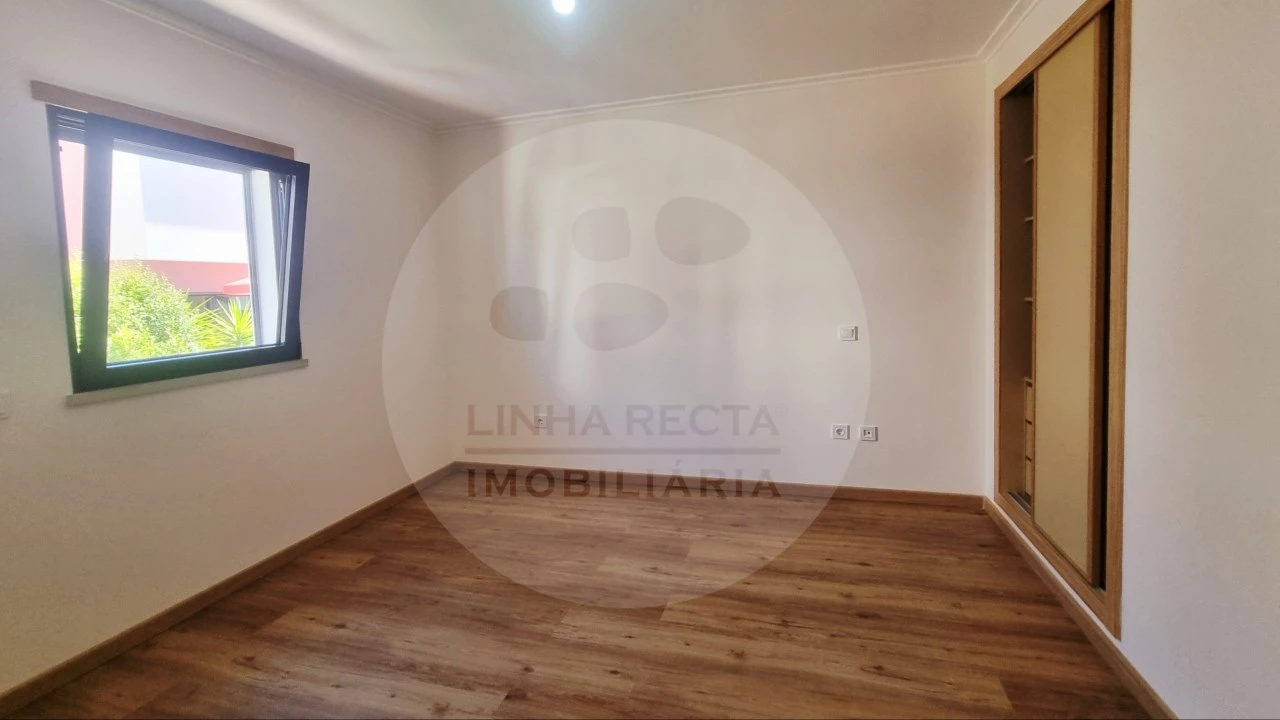 Moradia T3 para Venda em Guia Foto 13