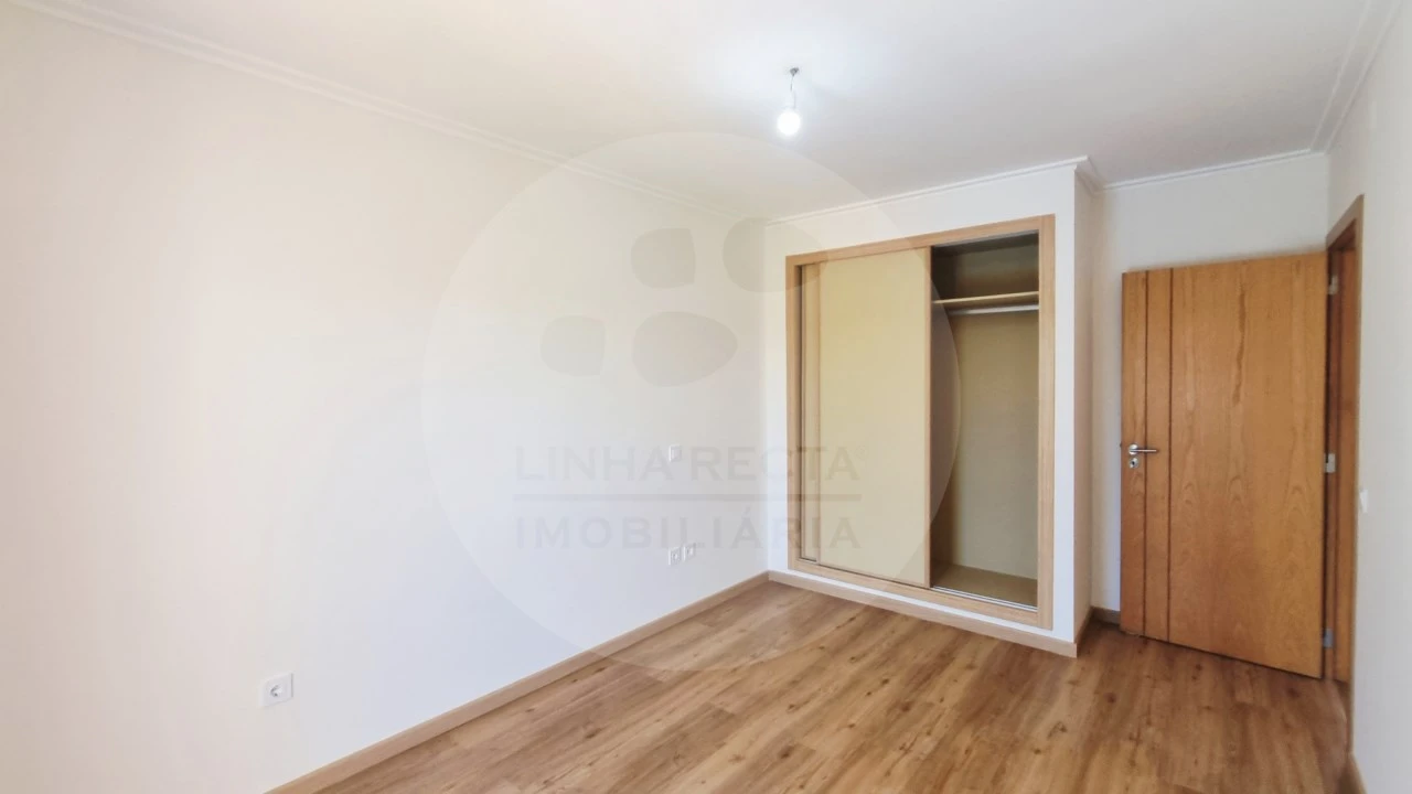 Moradia T3 para Venda em Guia Foto 17