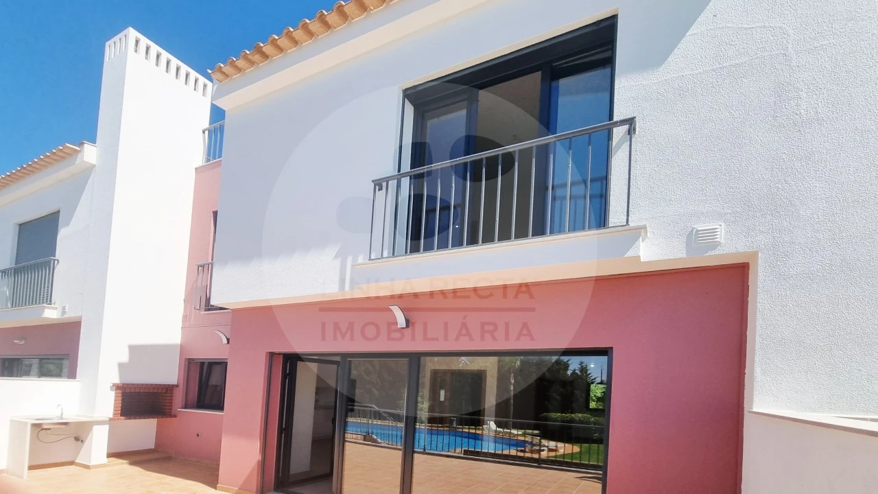 Moradia T3 para Venda em Guia Foto 34