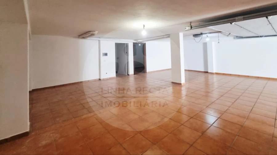Moradia T3 para Venda em Guia Foto 35