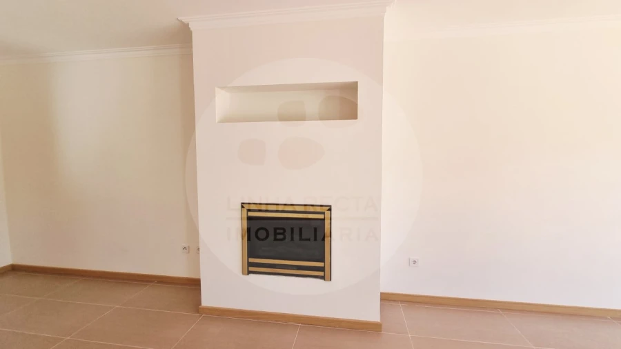 Moradia T3 para Venda em Guia Foto 51
