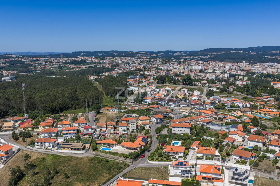 Moradia T3 para Venda em Vila de Cucujães Foto 35