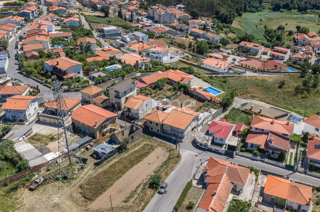Moradia T3 para Venda em Vila de Cucujães Foto 33