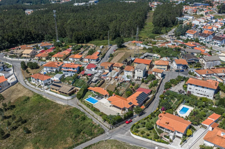 Moradia T3 para Venda em Vila de Cucujães Foto 32