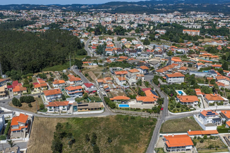 Moradia T3 para Venda em Vila de Cucujães Foto 29