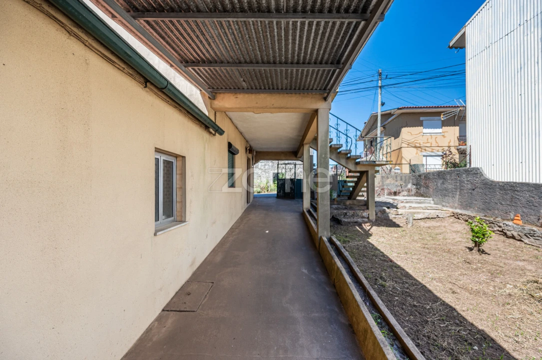 Moradia T3 para Venda em Vila de Cucujães Foto 4