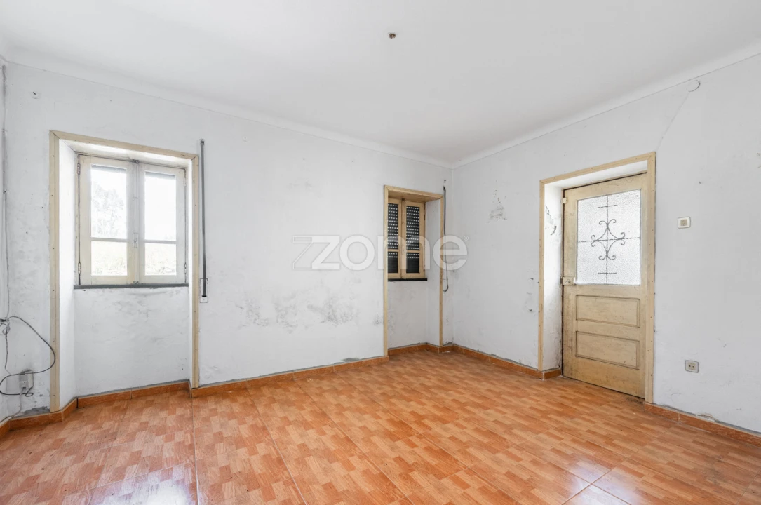 Moradia T3 para Venda em Vila de Cucujães Foto 1