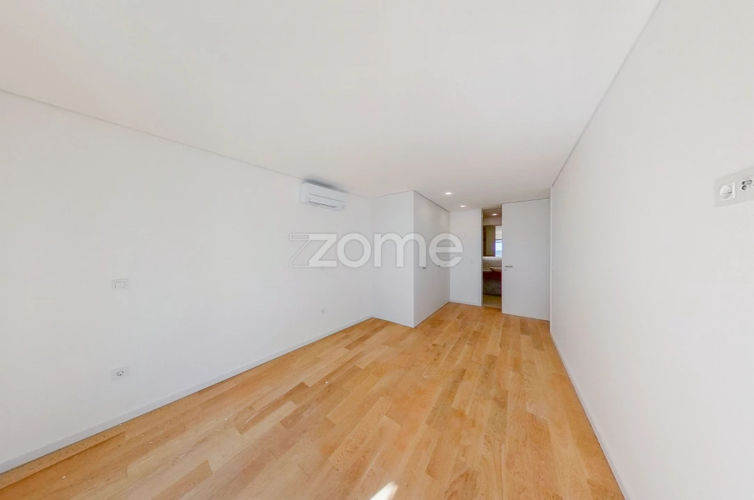 Apartamento T2 para Arrendamento em Bonfim Foto 12