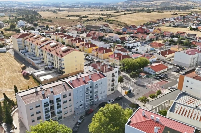 Apartamento T3 para Venda em São Domingos de Rana