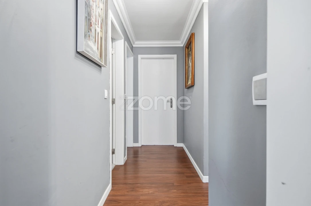 Apartamento T3 para Venda em São Domingos de Rana Foto 18