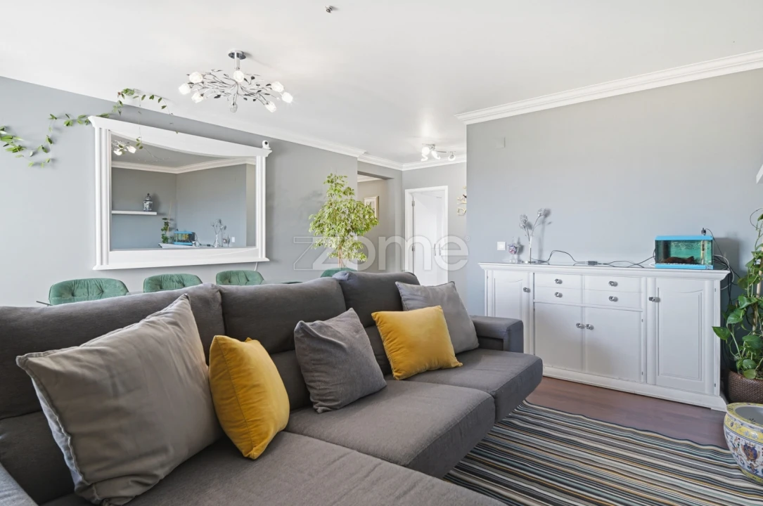 Apartamento T3 para Venda em São Domingos de Rana Foto 3