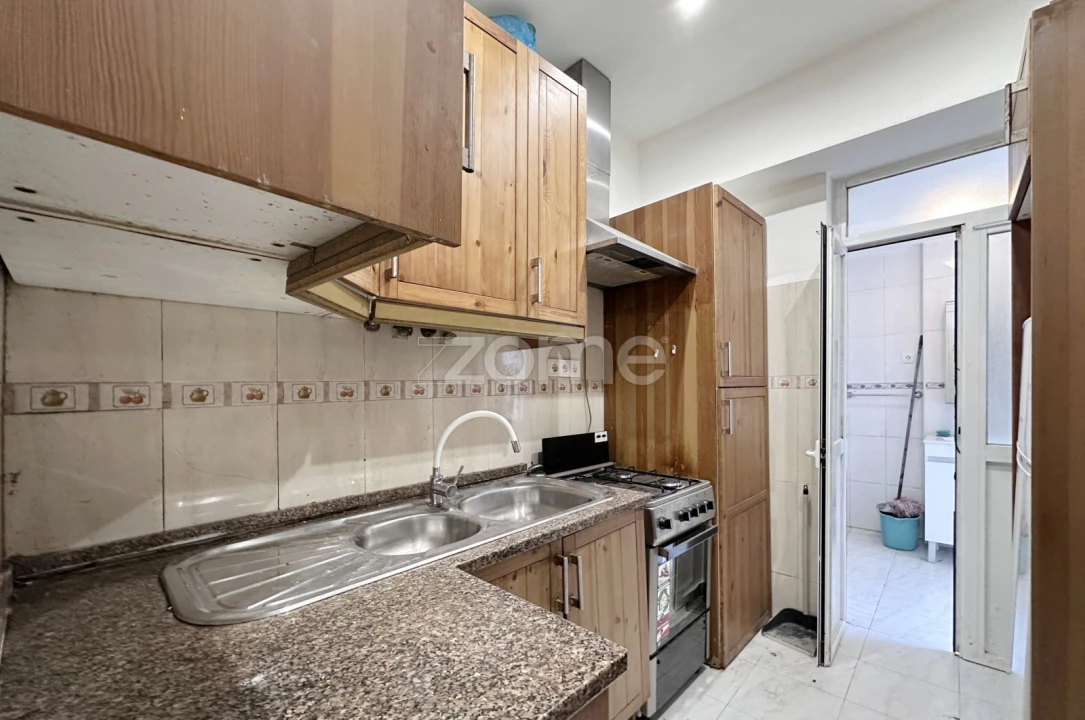 Apartamento T2 para Venda em Arroios Foto 7
