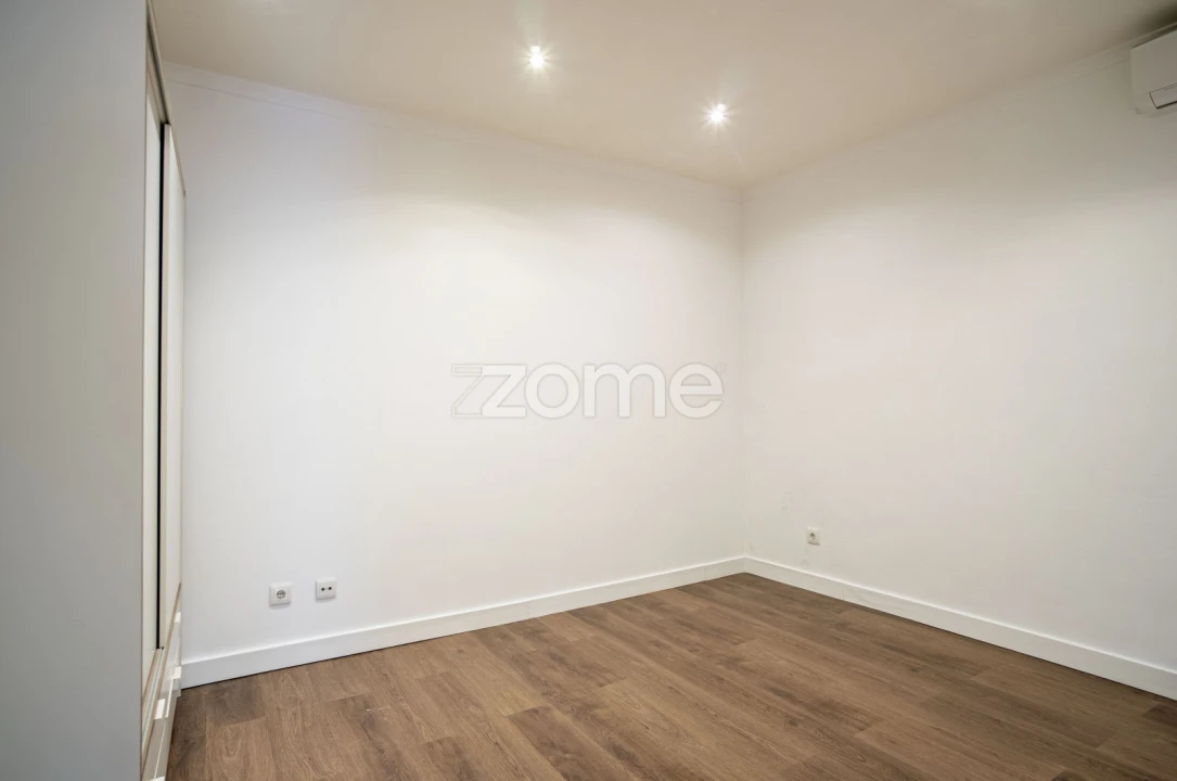 Apartamento T2 para Venda em Algés, Linda-A-Velha e Cruz Quebrada-Dafundo Foto 20
