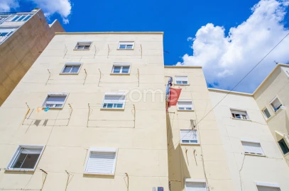 Apartamento T2 para Venda em Algés, Linda-A-Velha e Cruz Quebrada-Dafundo