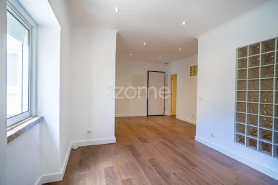 Apartamento T2 para Venda em Algés, Linda-A-Velha e Cruz Quebrada-Dafundo
