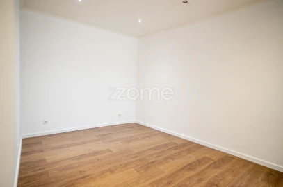 Apartamento T2 para Venda em Algés, Linda-A-Velha e Cruz Quebrada-Dafundo