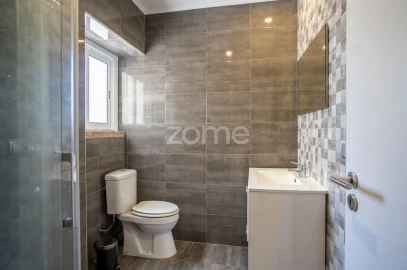 Apartamento T2 para Venda em Algés, Linda-A-Velha e Cruz Quebrada-Dafundo