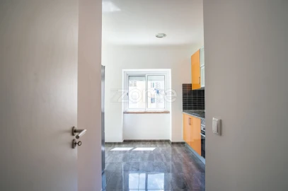 Apartamento T2 para Venda em Algés, Linda-A-Velha e Cruz Quebrada-Dafundo