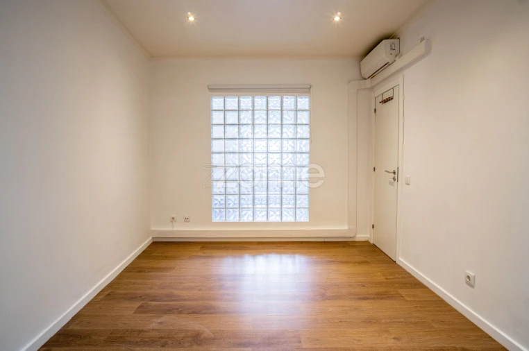 Apartamento T2 para Venda em Algés, Linda-A-Velha e Cruz Quebrada-Dafundo Foto 17