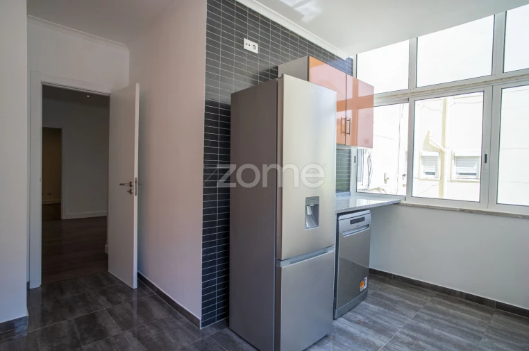 Apartamento T2 para Venda em Algés, Linda-A-Velha e Cruz Quebrada-Dafundo Foto 14