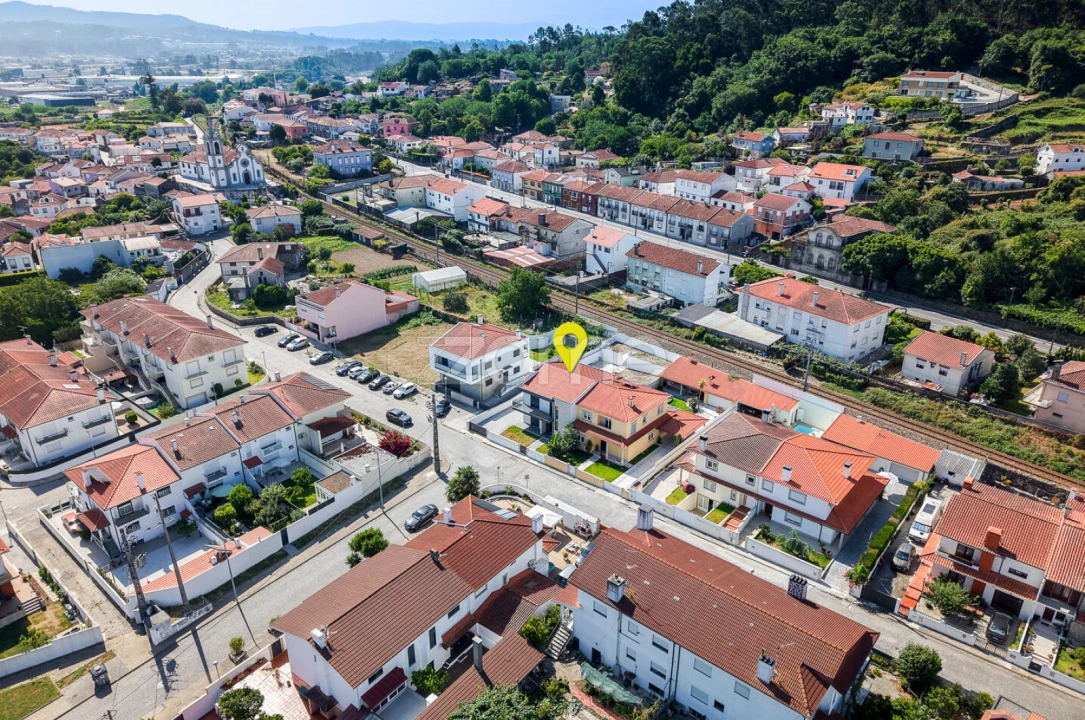 Moradia T5 para Venda em Darque Foto 35