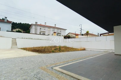 Moradia T5 para Venda em Darque