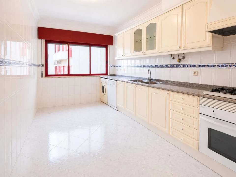 Apartamento T2 para Venda em Algueirão-Mem Martins Foto 6