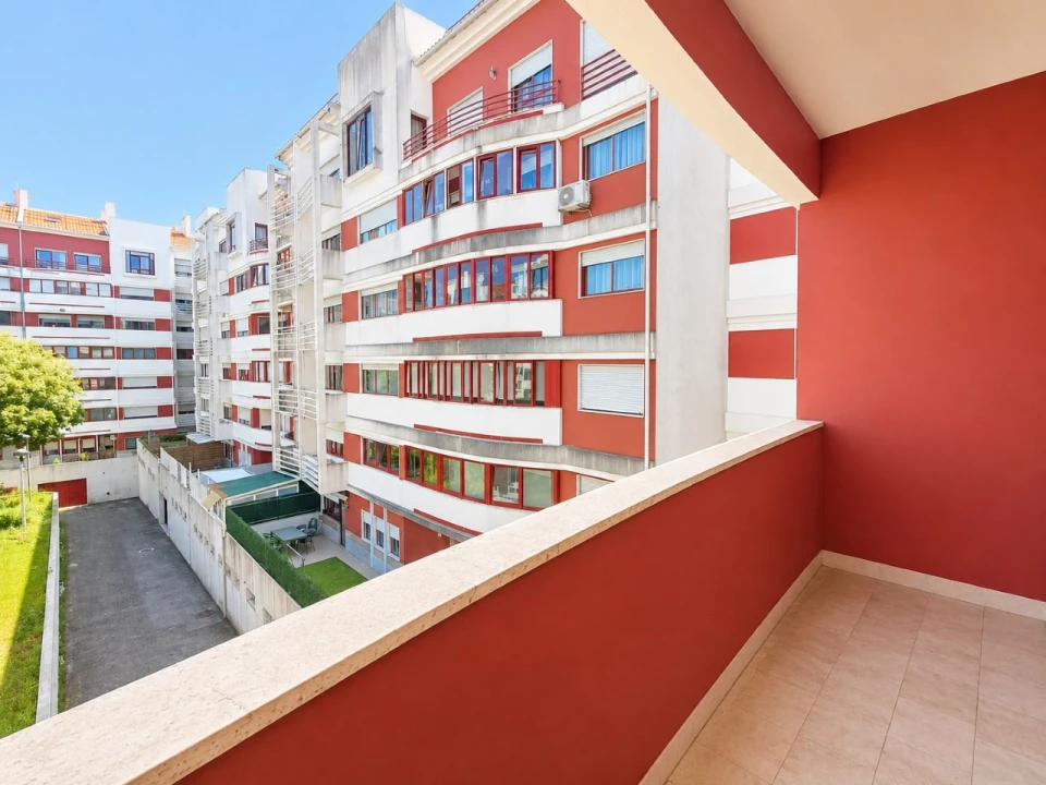 Apartamento T2 para Venda em Algueirão-Mem Martins Foto 1