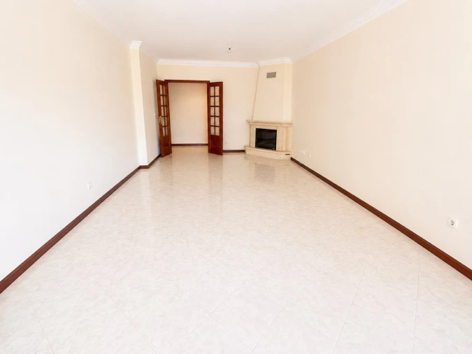 Apartamento T2 para Venda em Algueirão-Mem Martins Foto 3