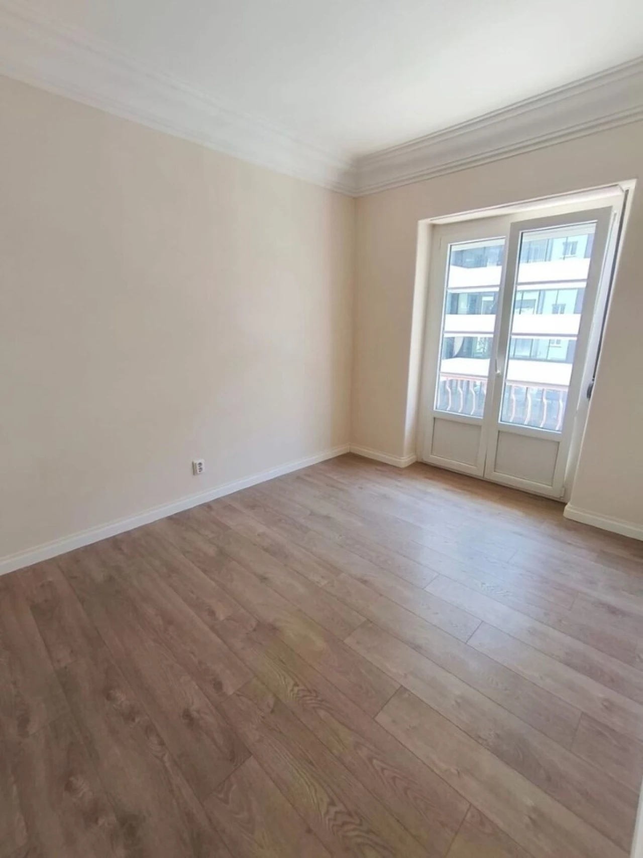 Apartamento T4 para Venda em Campolide Foto 3
