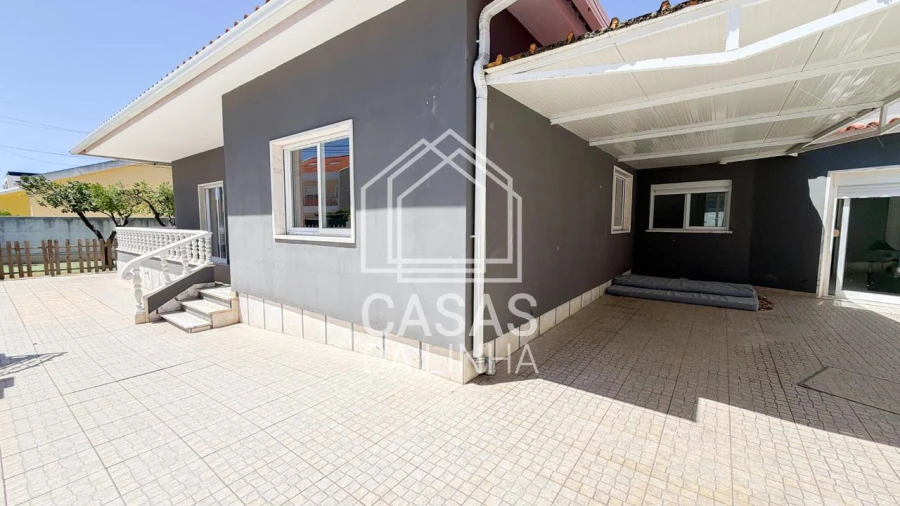 Moradia T3 para Venda em São Domingos de Rana Foto 33