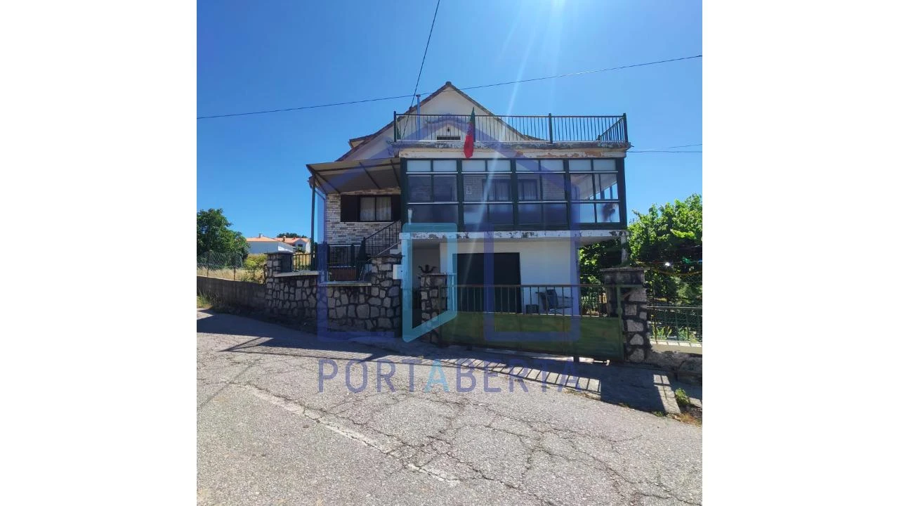 Moradia T4 para Venda em Cimo de Vila da Castanheira Foto 2