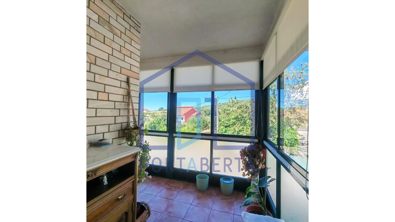 Moradia T4 para Venda em Cimo de Vila da Castanheira Foto 4