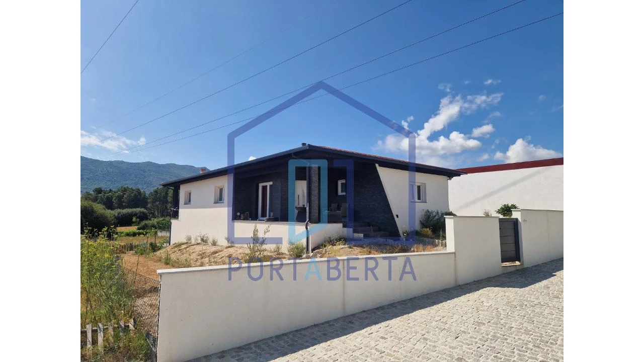 Moradia T3 para Venda em São Pedro de Agostem Foto 1