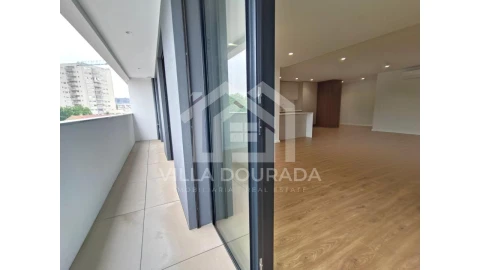 Apartamento T3 para Arrendamento em Santa Marinha e São Pedro da Afurada