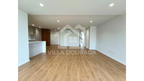 Apartamento T3 para Arrendamento em Santa Marinha e São Pedro da Afurada