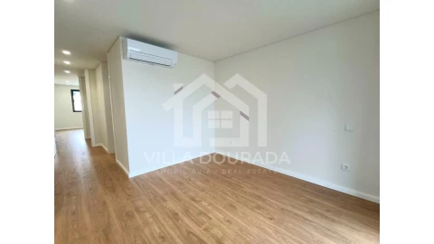 Apartamento T3 para Arrendamento em Santa Marinha e São Pedro da Afurada