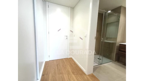 Apartamento T3 para Arrendamento em Santa Marinha e São Pedro da Afurada