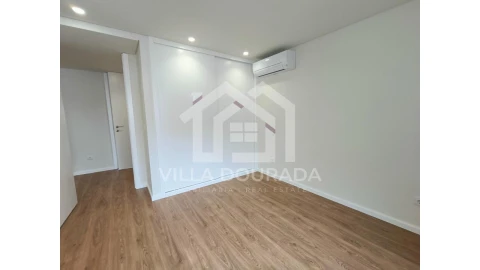 Apartamento T3 para Arrendamento em Santa Marinha e São Pedro da Afurada