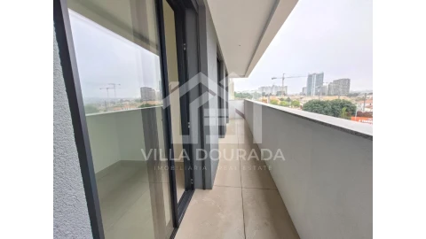 Apartamento T3 para Arrendamento em Santa Marinha e São Pedro da Afurada