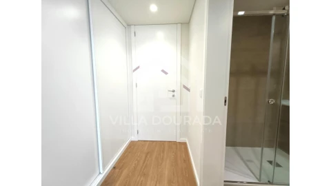 Apartamento T3 para Arrendamento em Santa Marinha e São Pedro da Afurada